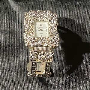 Geneva Elite New Silver Metallic Bracelet